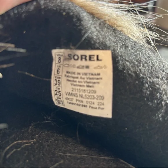 Sorel Women's Tan and Green Winter Boots - Picture 2 of 8